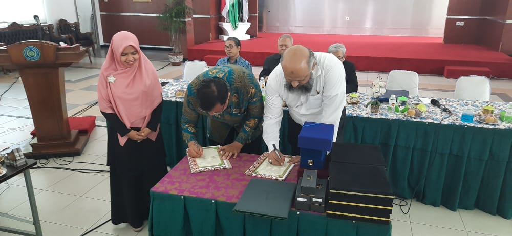 Penandatanganan MoU Kerjasama Bersama Universitas Lahore Pakistan