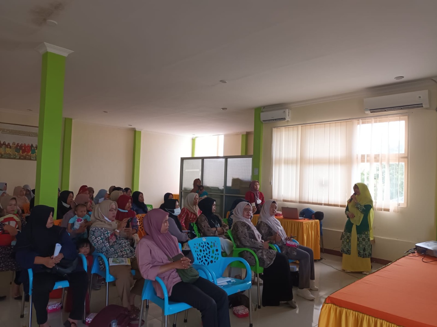 TIM DOSEN UM PONTIANAK BEKERJA SAMA DENGAN PCM PONTIANAK LAKSANAKAN PROGRAM PENCEGAHAN STUNTING