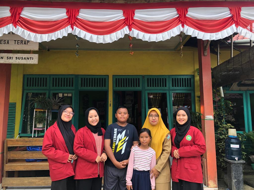 Pemberdayaan generasi z suku dayak kalimantan melalui edudigital berbasis kearifan lokal bebas stunting dan mandiri ekonomi