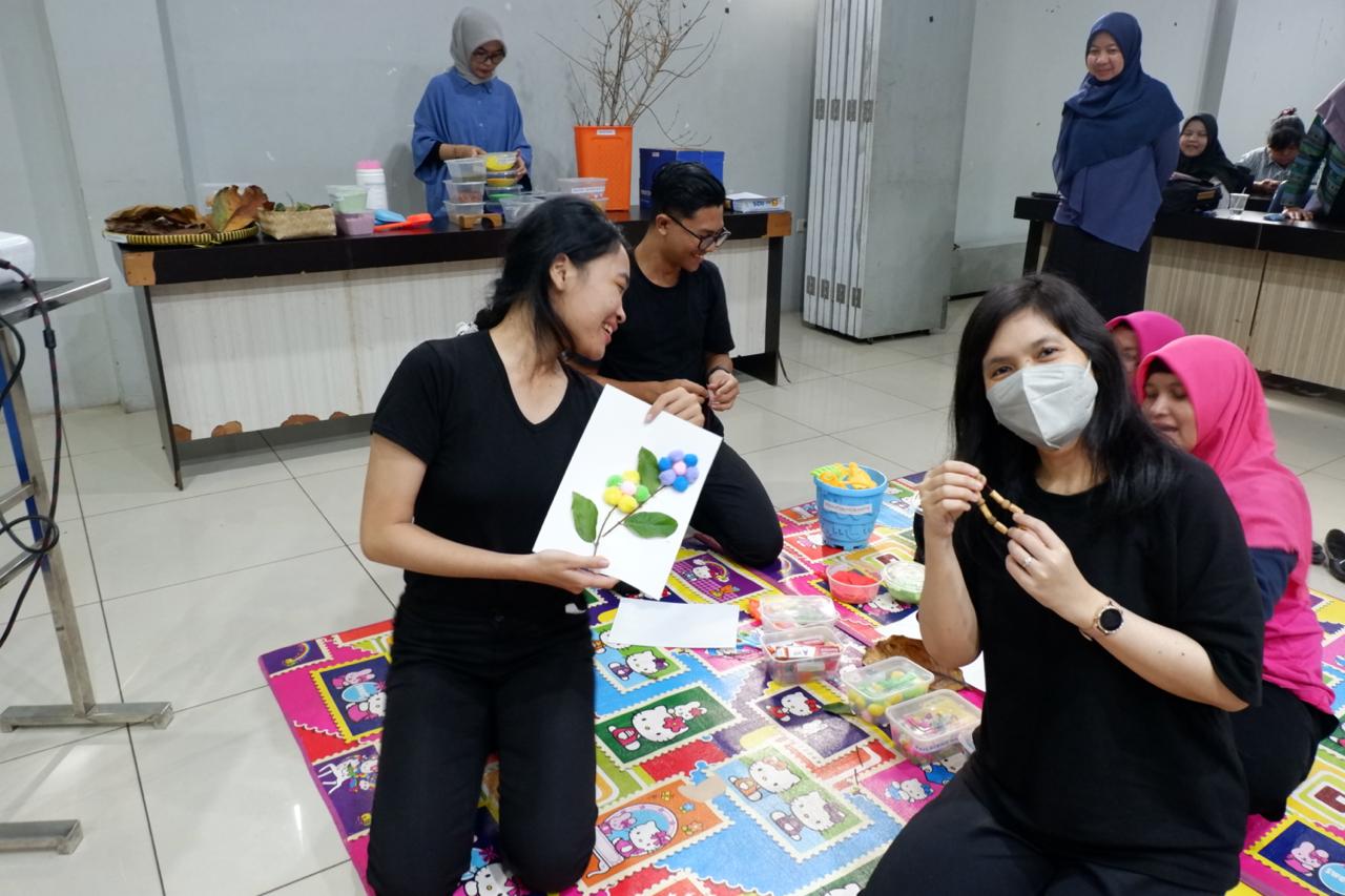 IMPLEMENTASI MERDEKA BELAJAR MELALUI LOOSE PARTS PLAY  BAGI GURU TK DAN PAUD