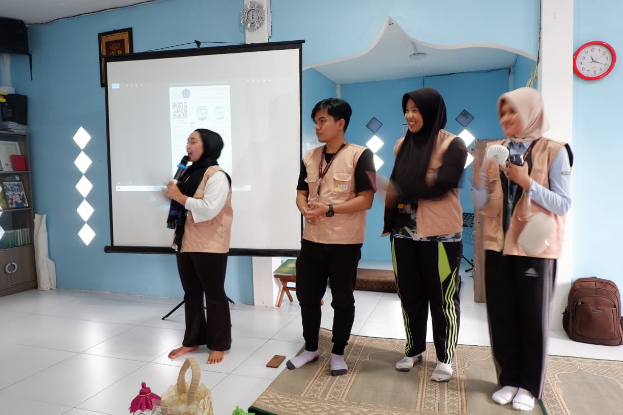 20 Mahasiswa UM Pontianak Ikuti KKU Internasional, Bawa Program Usaha hingga Promosi Produk