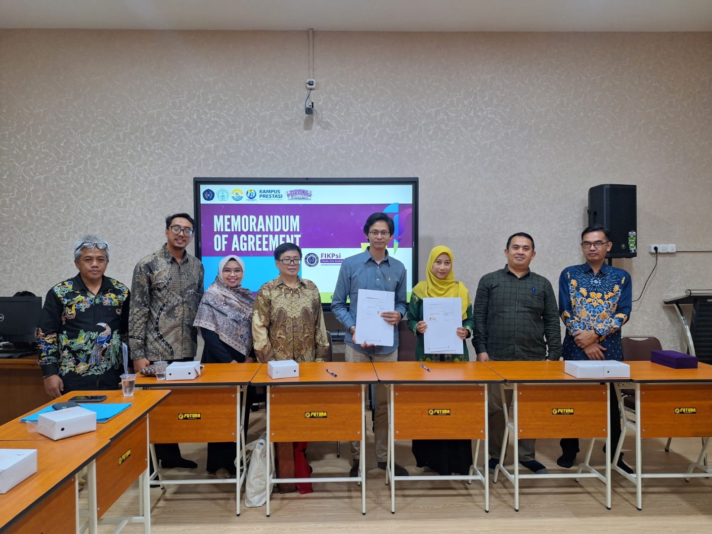 Kolaborasi Internasional: FIKPsi UM Pontianak dan Universitas Kristen Maranatha Gelar Guest Lecture, MoA, dan Penelitian Bersama RISE Radboud University