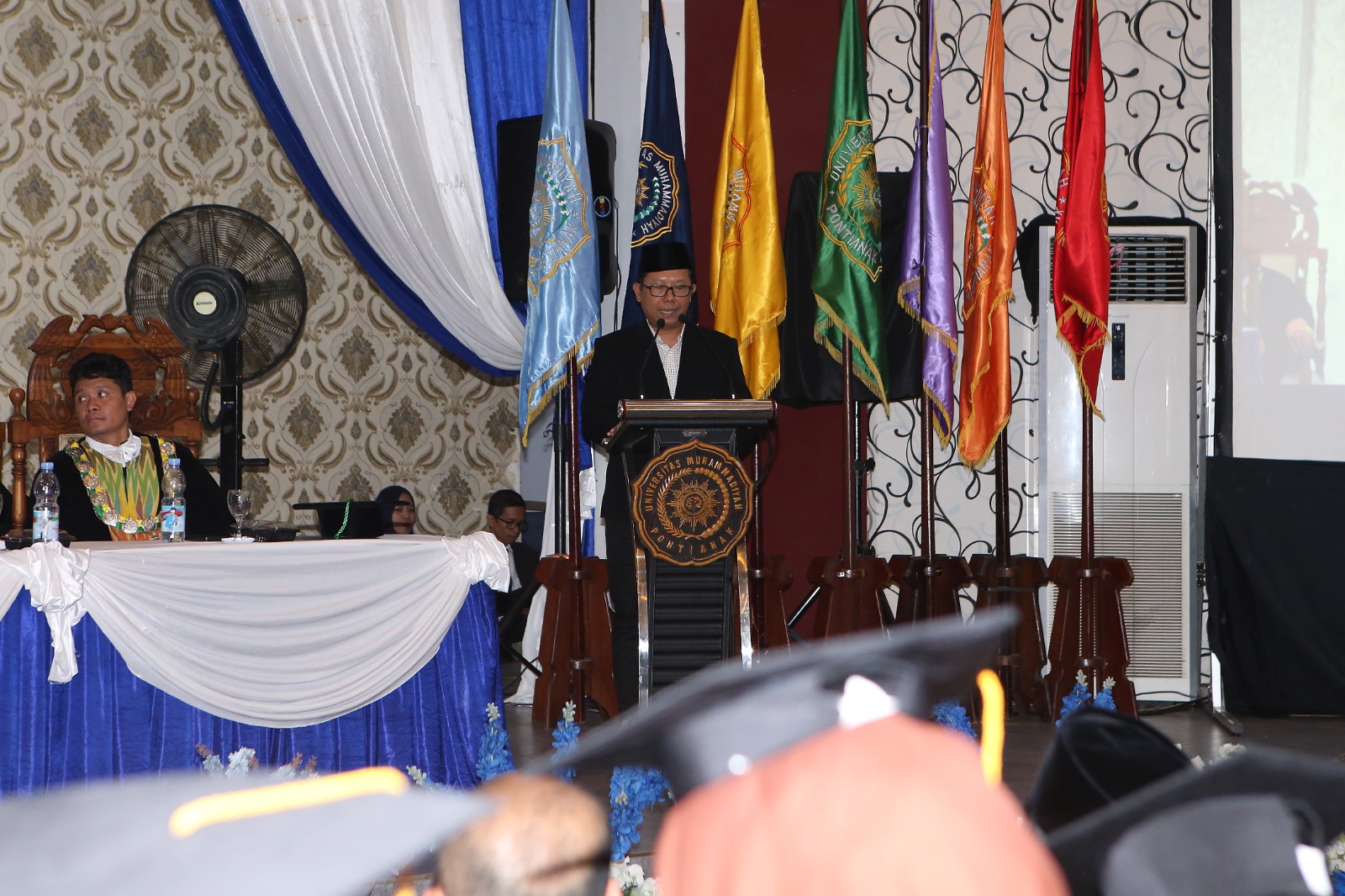 Wisuda ke-33 UM Pontianak â€“ Berinovasi & Berkolaborasi Menuju Kampus Berdampak untuk Negeri