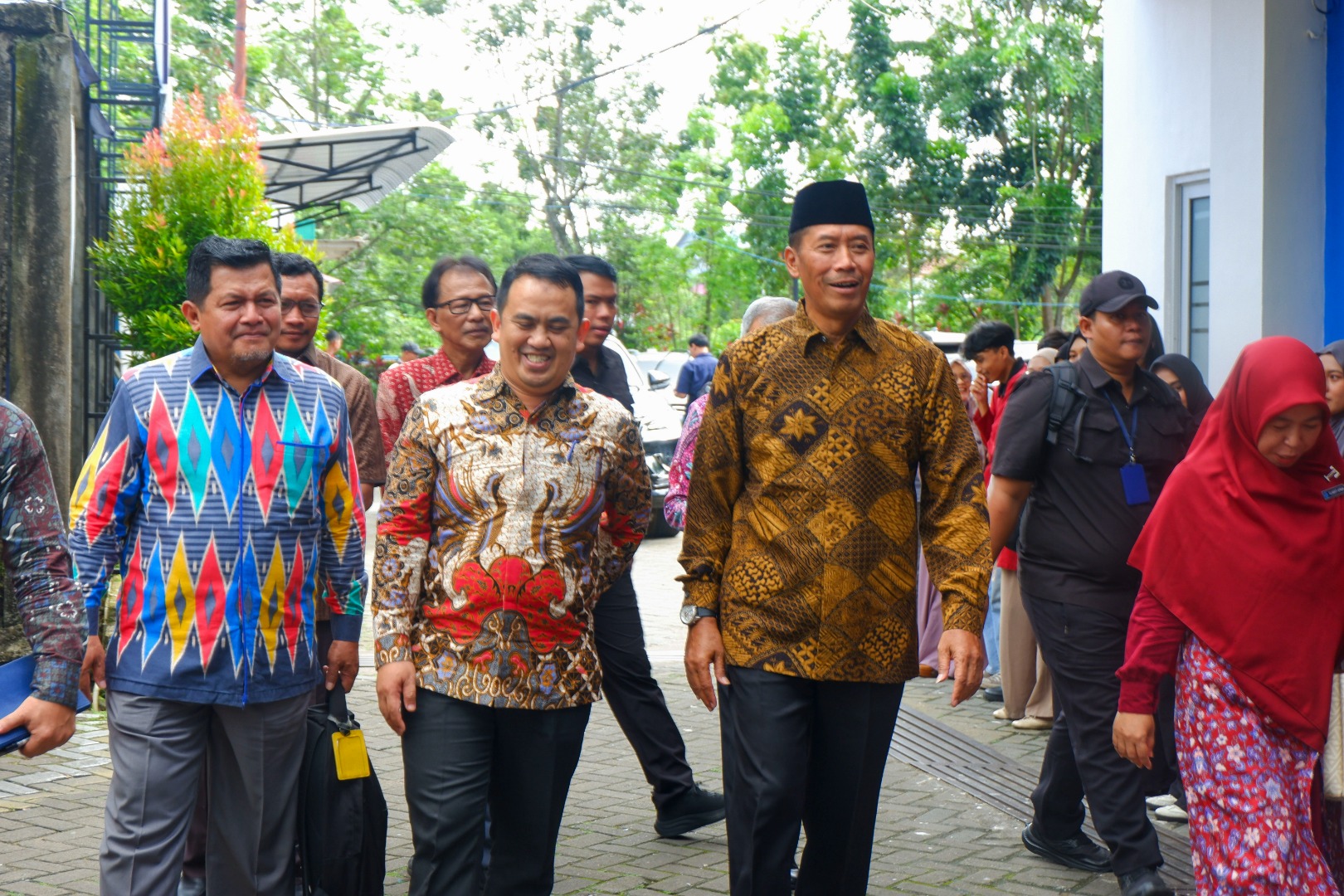Silaturahim Wamen Diktisaintek Bersama PTMA Kalbar di UM Pontianak