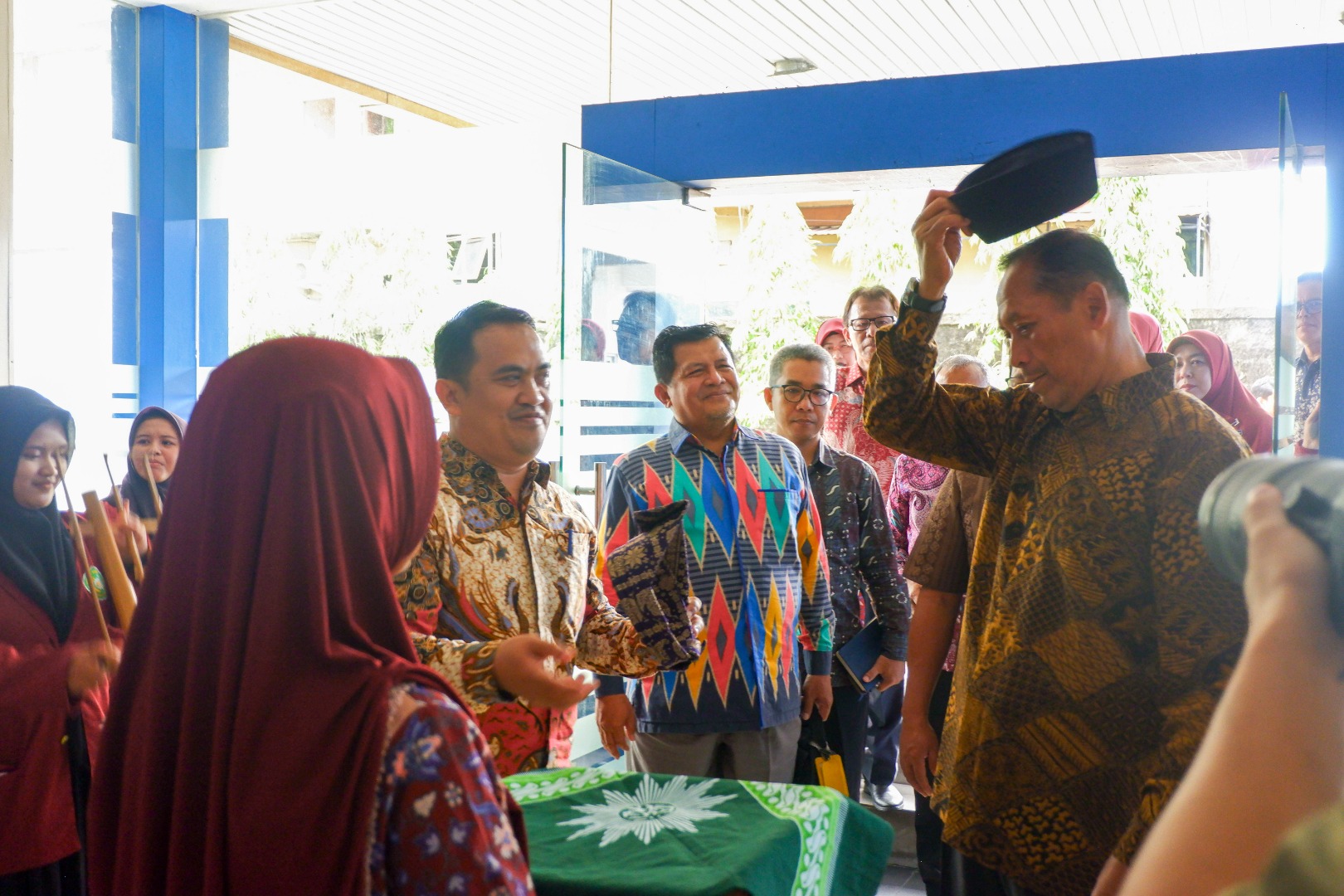 Silaturahim Wamen Diktisaintek Bersama PTMA Kalbar di UM Pontianak