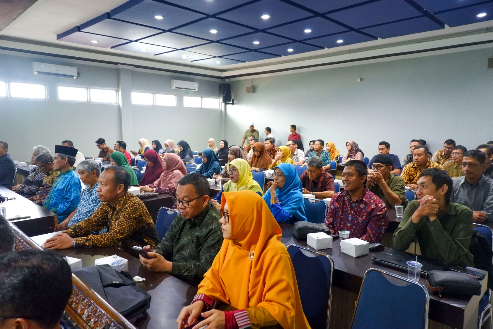 Silaturahim Wamen Diktisaintek Bersama PTMA Kalbar di UM Pontianak