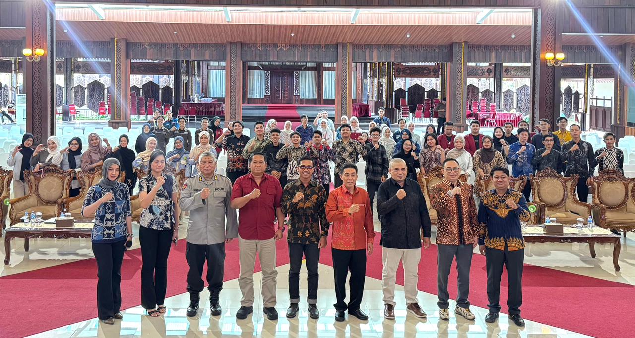 Simposium Negarawan IKA FH UM Pontianak Perkuat Sinergi Implementasi KUHP Nasional di Kalbar
