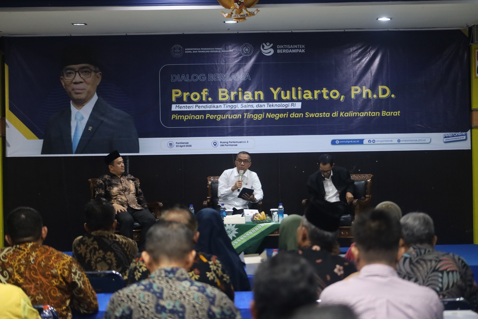 Dialog Bersama Mendiktisaintek – Pimpinan PT Kalbar di UM Pontianak Bahas Arah Pendidikan Tinggi