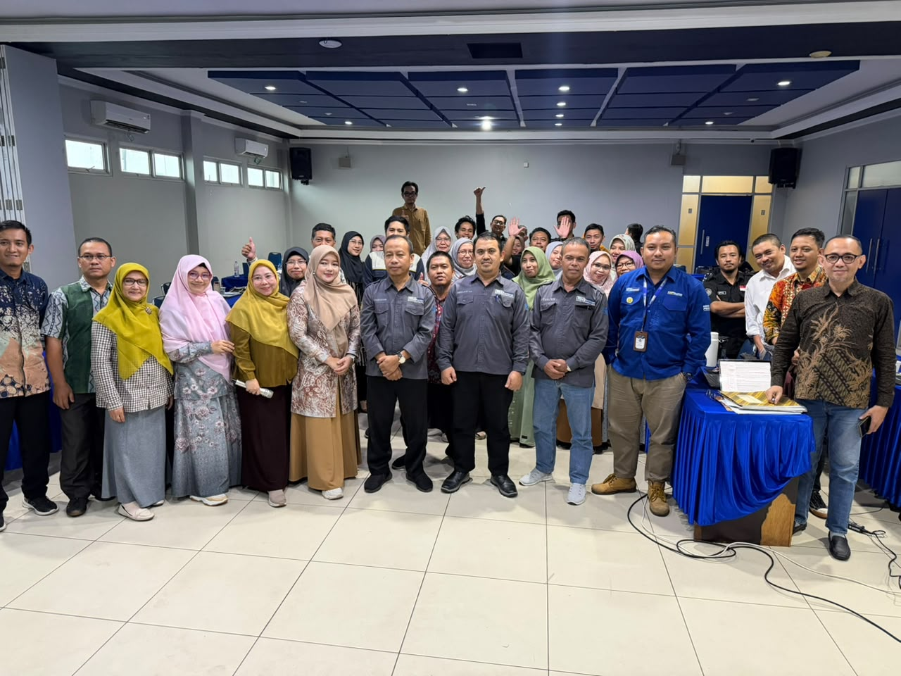 Dokumentasi bersama peserta kegiatan