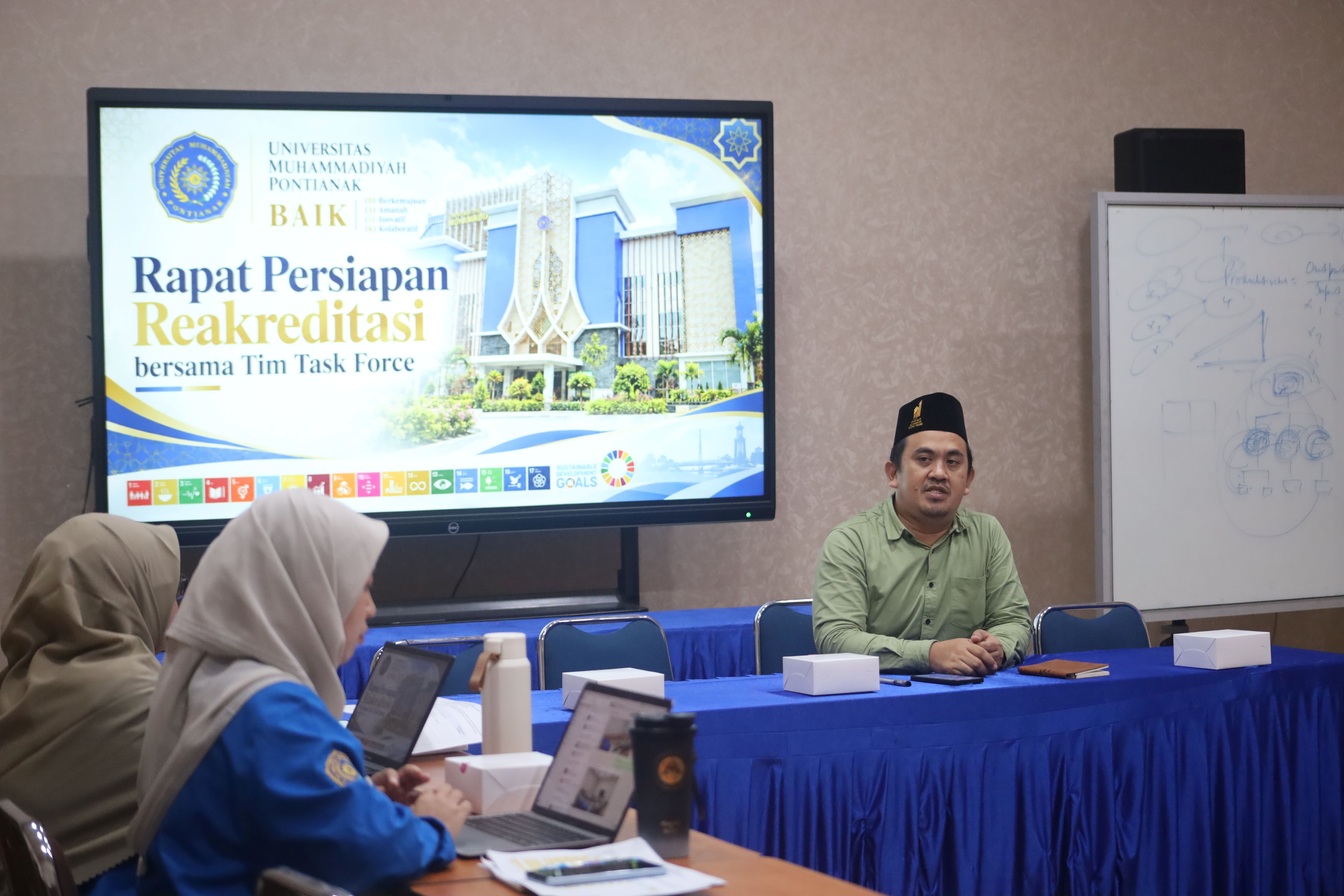 Pembahasan Persiapan Reakreditasi UM Pontianak