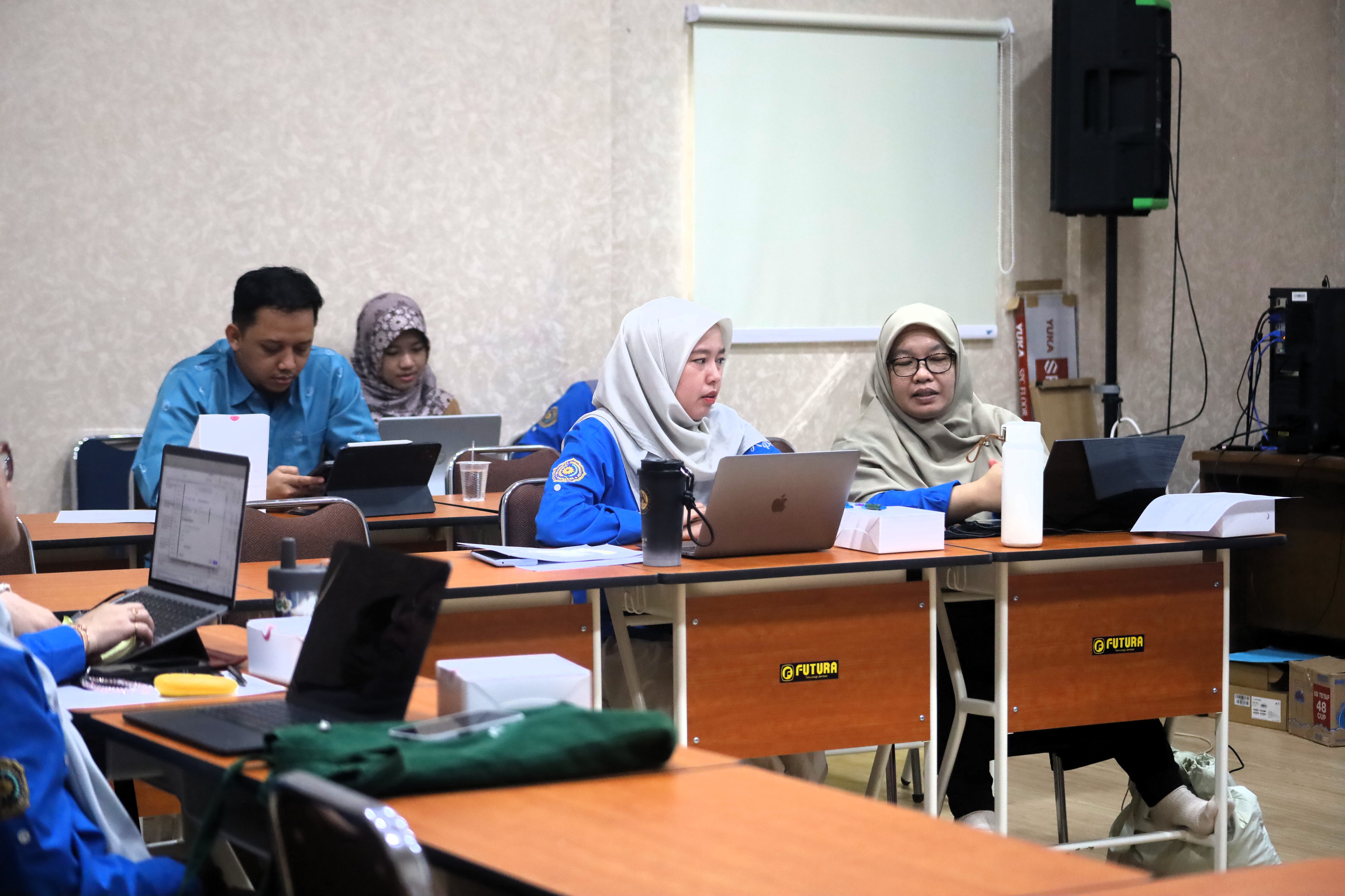 Pembahasan Lanjutan Persiapan Reakreditasi